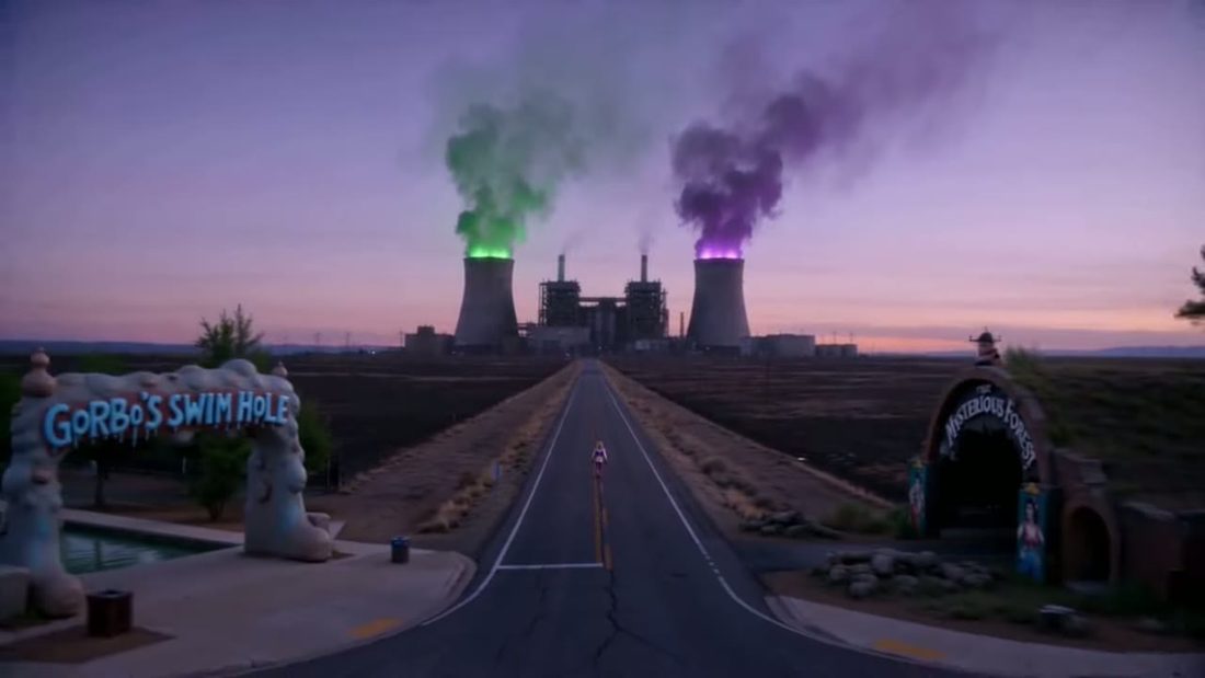 The road to the plant