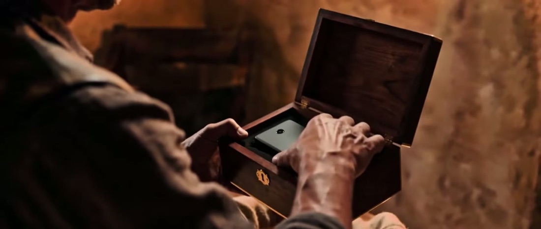 A smartphone in 1503, frame 4 of 8